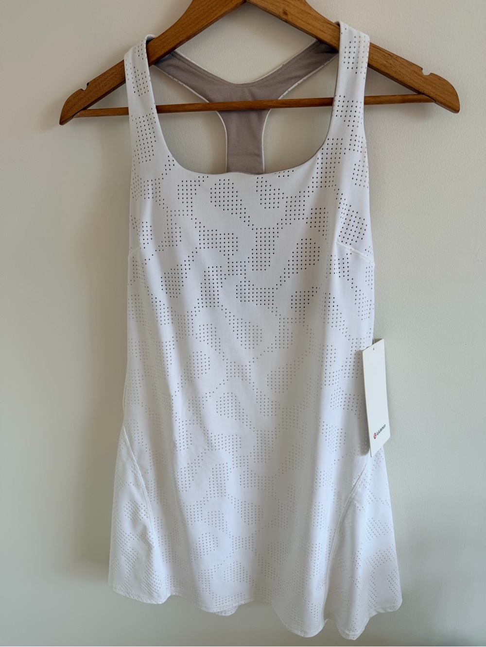 LULULEMON Lightweight Linerless Tennis Dress 
Logo sz4